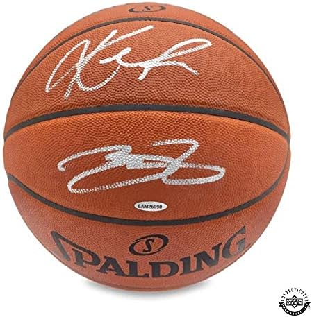 Kevin Love & LeBron James Aláírt Hiteles Kosárlabda - Felső Szint - Dedikált Kosárlabda